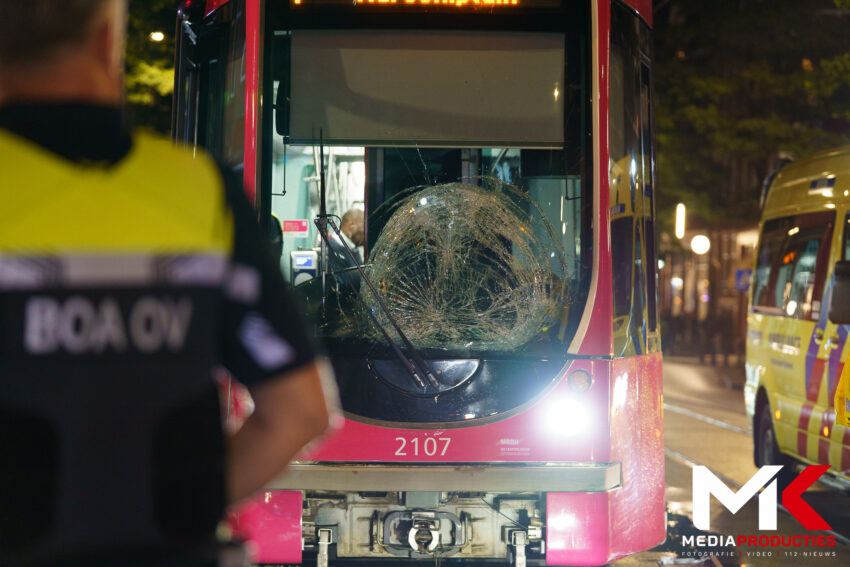 Twee vrouwen geschept door tram, beiden zwaargewond | 2e Middellandstraat Rotterdam (uitgelicht)