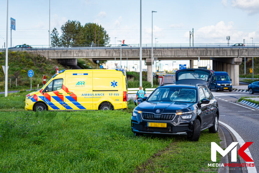 Aanrijding auto-wielrenner, wielrenner gewond | D’arcyweg Europoort Rotterdam (uitgelicht)