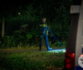 Foto: MK Mediaproducties Steekpartij in woning zorgt voor gewonden en aanhouding | Purmerhoek Capelle aan den IJssel (1)