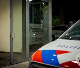 Foto: MK Mediaproducties Gewapende overval in flatwoning, verdachten vluchten zonder buit | Prinsenlaan Rotterdam (1)