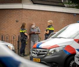 Automobilist rijdt voetganger aan op zebrapad en rijdt door | De Dijkgraaf Spijkenisse (1)
