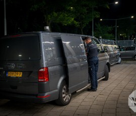 Foto: MK Mediaproducties Steekpartij in woning zorgt voor gewonden en aanhouding | Purmerhoek Capelle aan den IJssel (3)