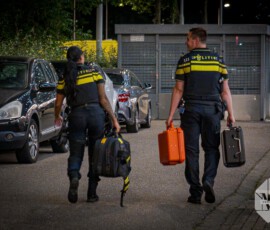 Foto: MK Mediaproducties Steekpartij in woning zorgt voor gewonden en aanhouding | Purmerhoek Capelle aan den IJssel (5)