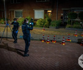 Update | Politie verzegelt beschoten woning na afronding onderzoek | Lange Zantelweg Poortugaal (1)