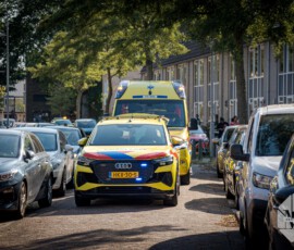 Kind van één jaar te water in zwembad achtertuin, ademhaling aanwezig | Bahreinstraat Hoogvliet (1)