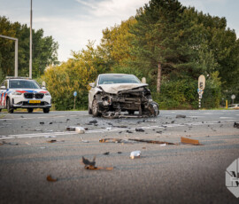 Twee auto's botsen na rood licht, wiel afgebroken door klap | Rotterdamseweg Ridderkerk (4)