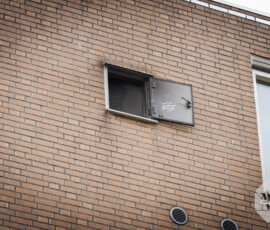 Rookgasexplosie bij woningbrand, ruiten sneuvelen door knal | Van Speykstraat Rotterdam (6)