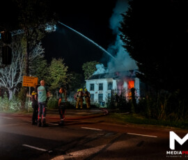 Grote brand in vrijstaande woning, brandstichting niet uitgesloten | 's-Gravenweg Rotterdam (1)