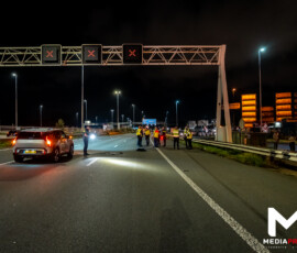 Motorrijder zwaargewond bij valpartij, traumahelikopter landt op A4 | Vondelingenplaat Rotterdam (1)