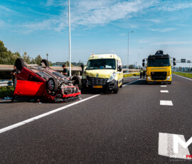 Personenauto over de kop na aanrijding, parallelbanen dicht | A15 Charlois Rotterdam (3)