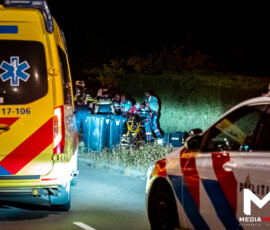 Automobilist stort in na aanrijding, naar ziekenhuis vervoerd | Pascalweg Rotterdam (4)
