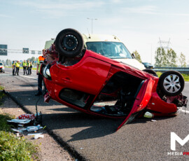 Personenauto over de kop na aanrijding, parallelbanen dicht | A15 Charlois Rotterdam (4)