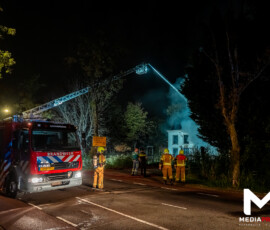Grote brand in vrijstaande woning, brandstichting niet uitgesloten | 's-Gravenweg Rotterdam (4)