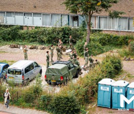 Foto: MK Mediaproducties Militairen oefenen in leegstaand pand Rotterdam-Zuid, knallen te horen | Groene Tuin Rotterdam (6)