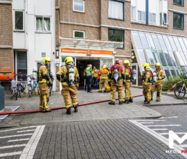 Grote brand in appartementencomplex, bewoner kan niet terugkeren | Bevelandsestraat Rotterdam (6)