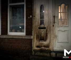 Foto: MK Mediaproducties Explosie bij woning vermoedelijk brandbom, Forensische Opsporing komt ter plaatse | Gaesbeekstraat Rotterdam (uitgelicht)