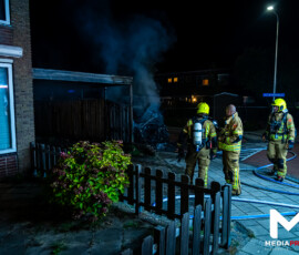 Brand in geparkeerde bestelbus, carport beschadigd | A.M. de Jongstraat Spijkenisse (5)