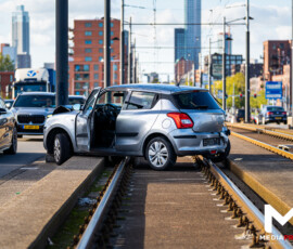 Kettingbotsing drie voertuigen, tramverkeer gestremd | Varkenoordseviaduct Rotterdam (6)