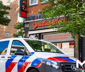 Ontevreden klant probeert sieraden mee te nemen uit juwelier | 1e Middellandstraat Rotterdam (uitgelicht)