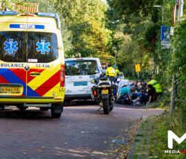 Aanrijding taxibusje en fatbike, één vrouw mogelijk beenbreuk | De Enk Rotterdam (uitgelicht)
